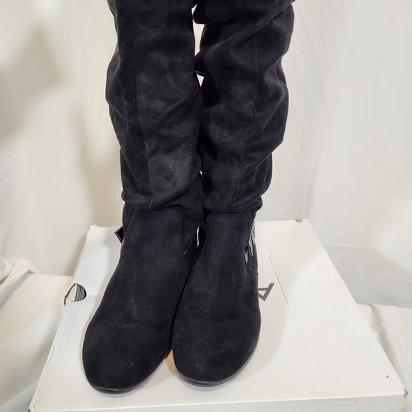 Aldo GLAULLA-98 Black warm fashion flat  boots buckle and socks top size 8 NIB - Picture 5 of 8